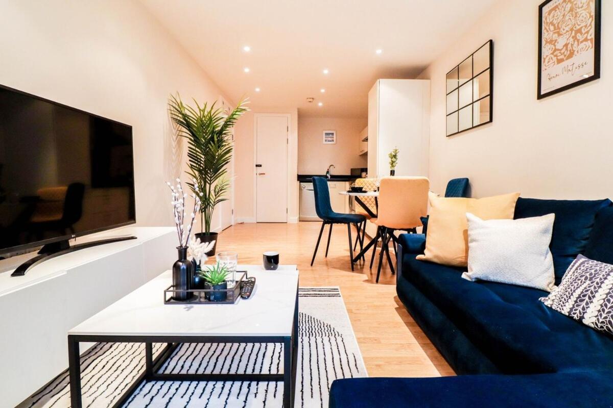 Stunning Canary Wharf Flat-5 Mins From Tube Station Lejlighed London