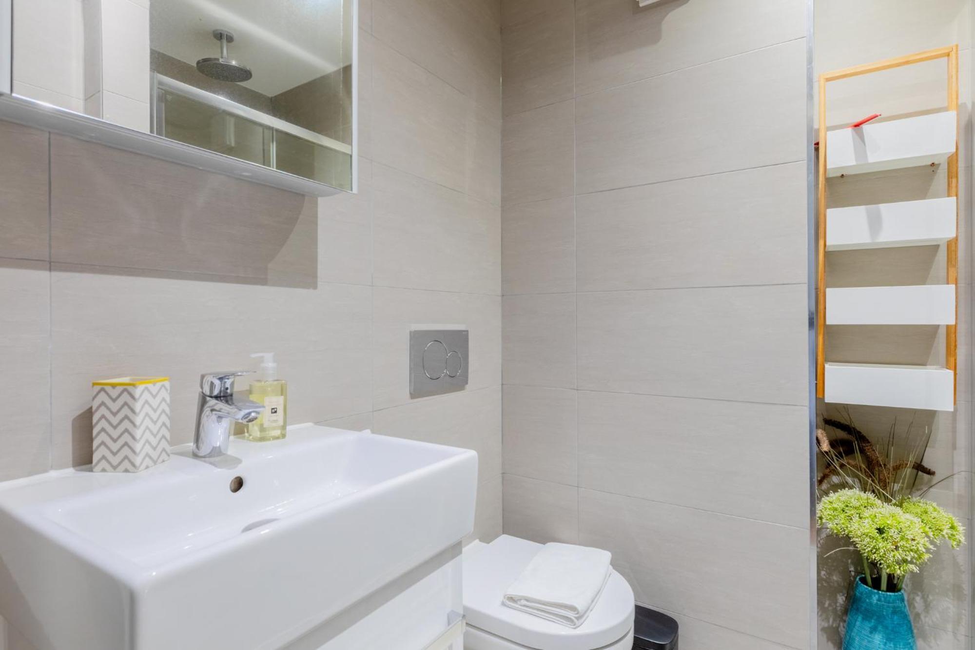Stylishly Designed 1bd Flat By Regents Park Lejlighed