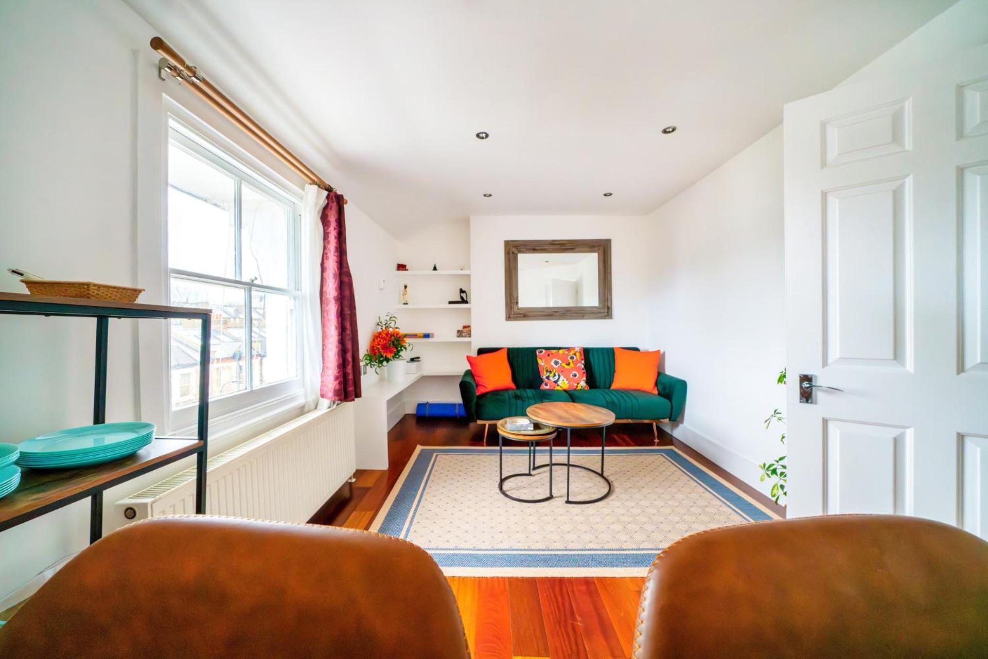 Cozy 1-bedroom Flat In Prime Location Lejlighed