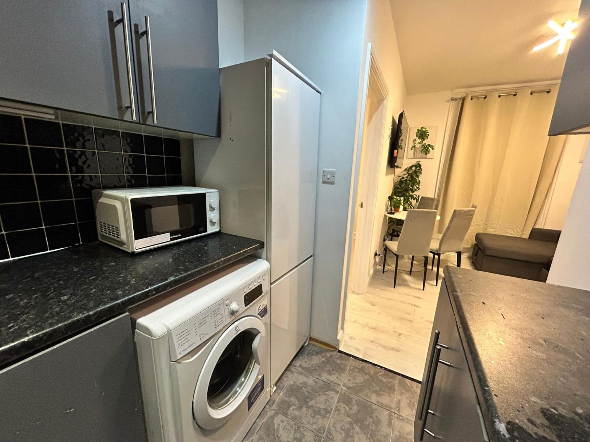 One Bedroom Flat Victoria Lägenhet London