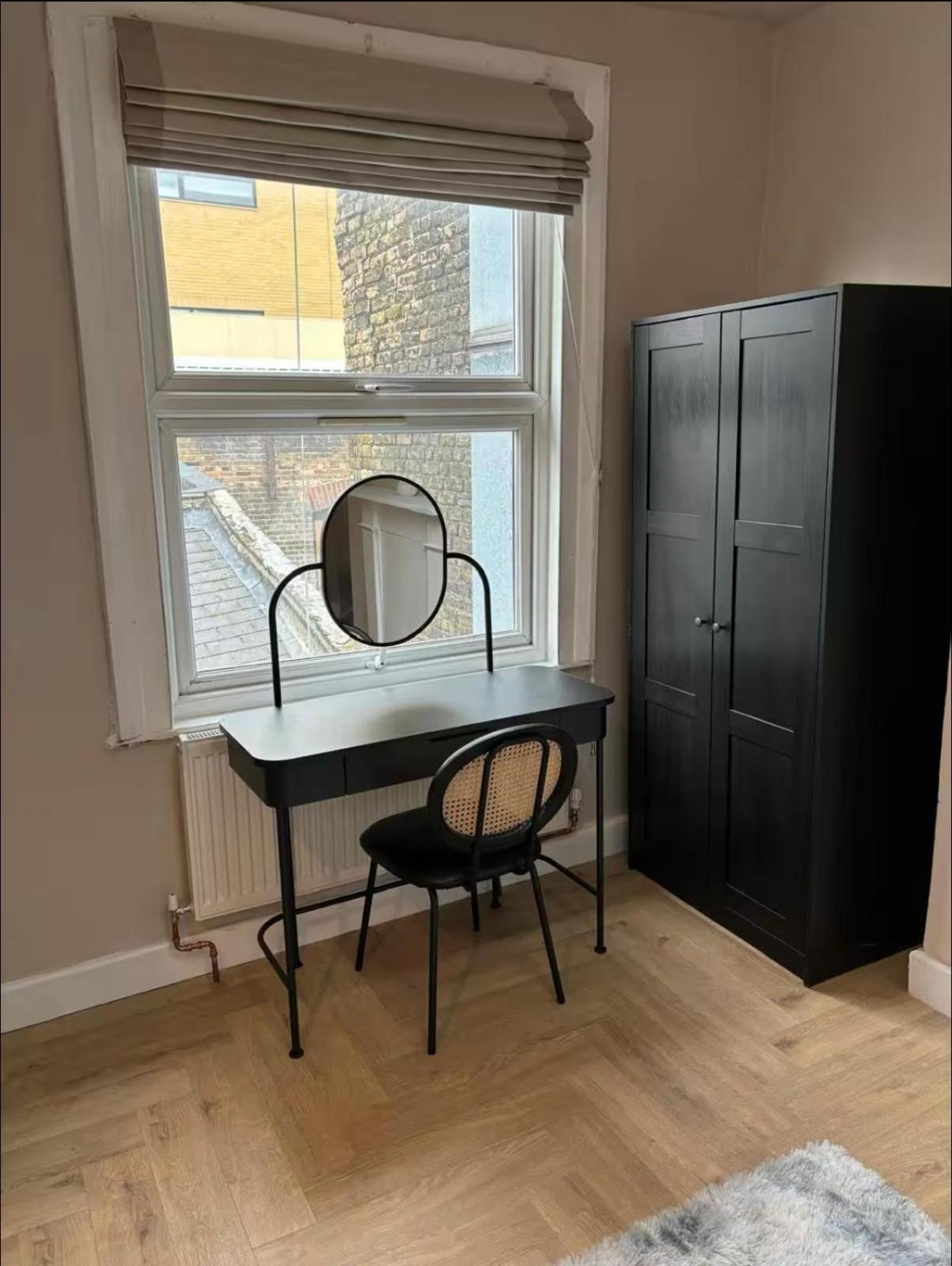 Classy Camden Apartment