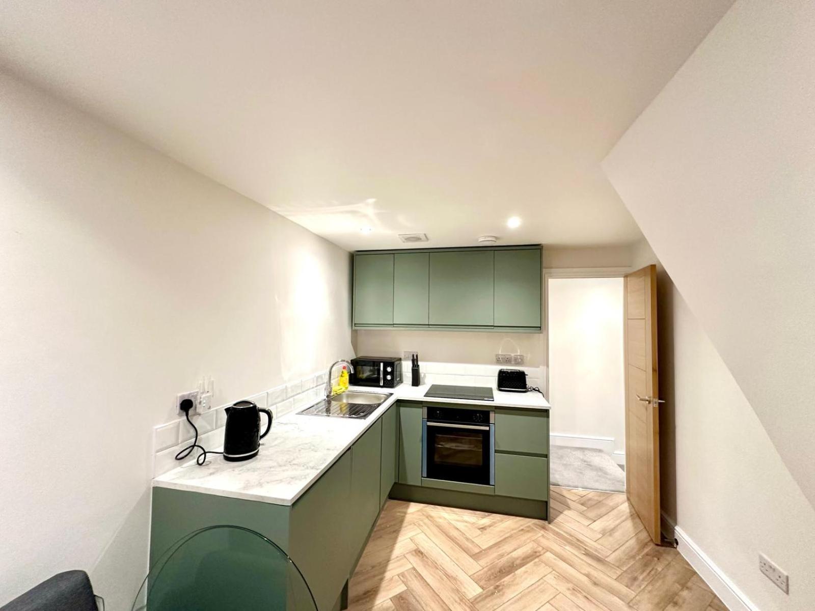 One Bed Apartment *