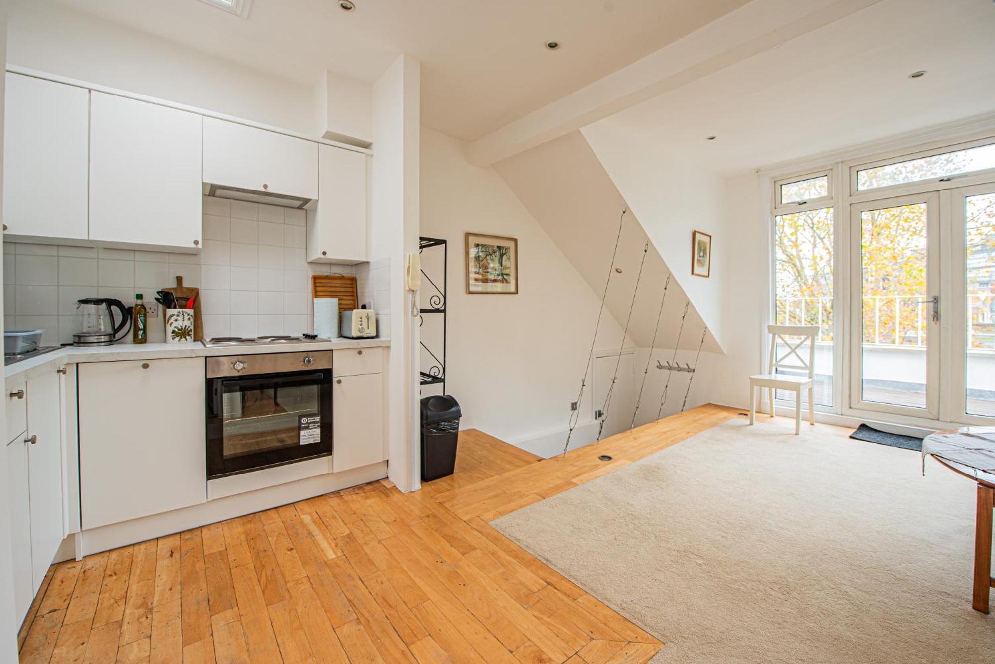Stylish Flat Near Kensington With Spacious Balcony Appartement