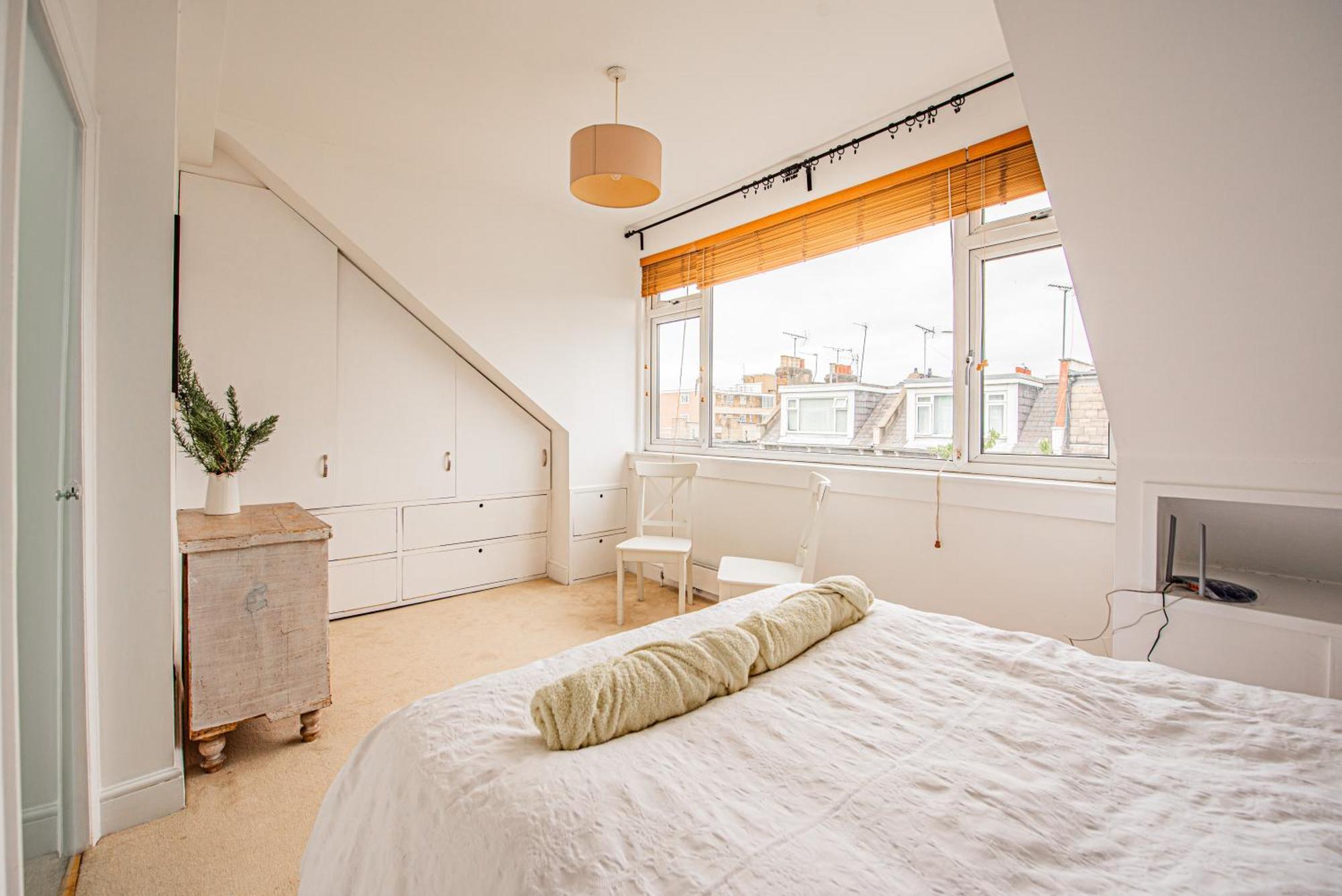 Stylish Flat Near Kensington With Spacious Balcony * Londen