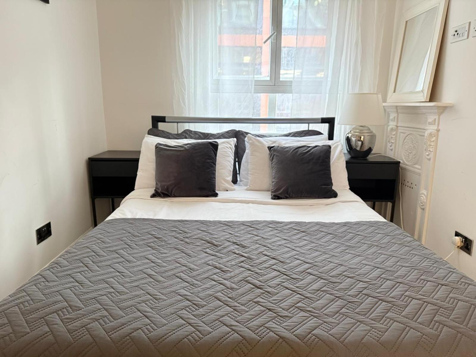 2 Bed In Oxford Street Lägenhet London