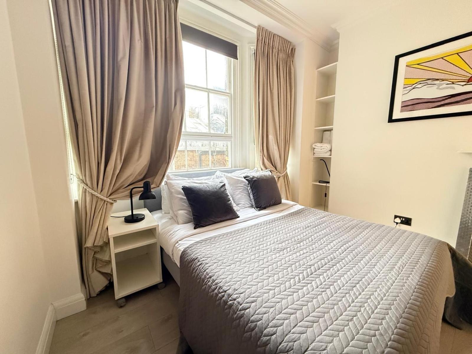 2 Bed In Oxford Street Lägenhet London