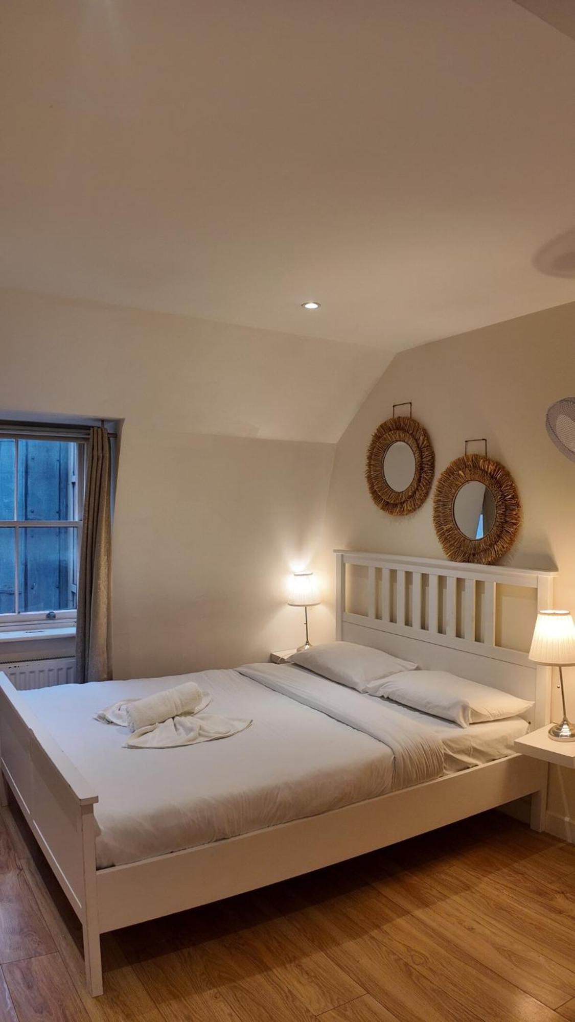 3 Bhk Haymarket Leicester Square Soho Hy04 Londen