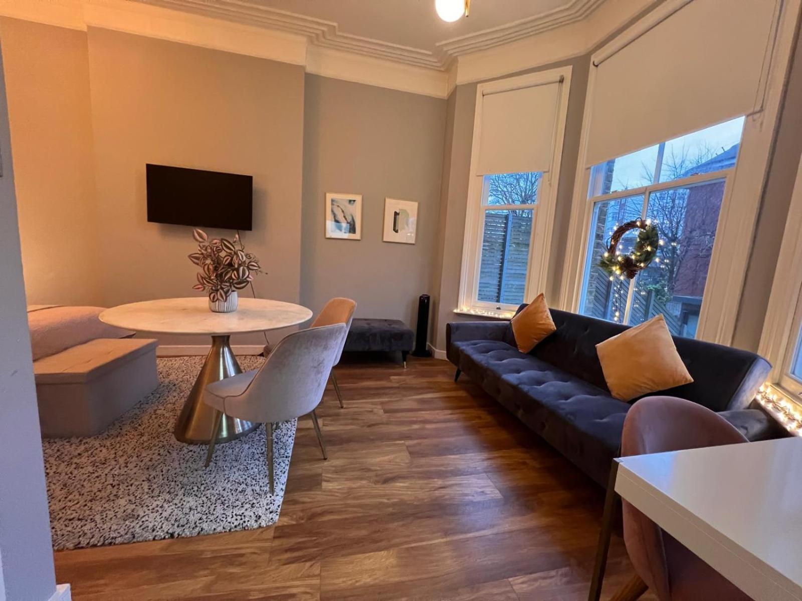 Stylish For 3 Near Regents Park N4 Londra