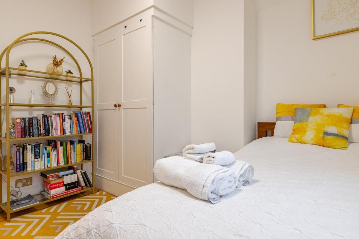 Lägenhet The Whole Flat With Terrace 1 Min To Earls Court Station For 3 Guests