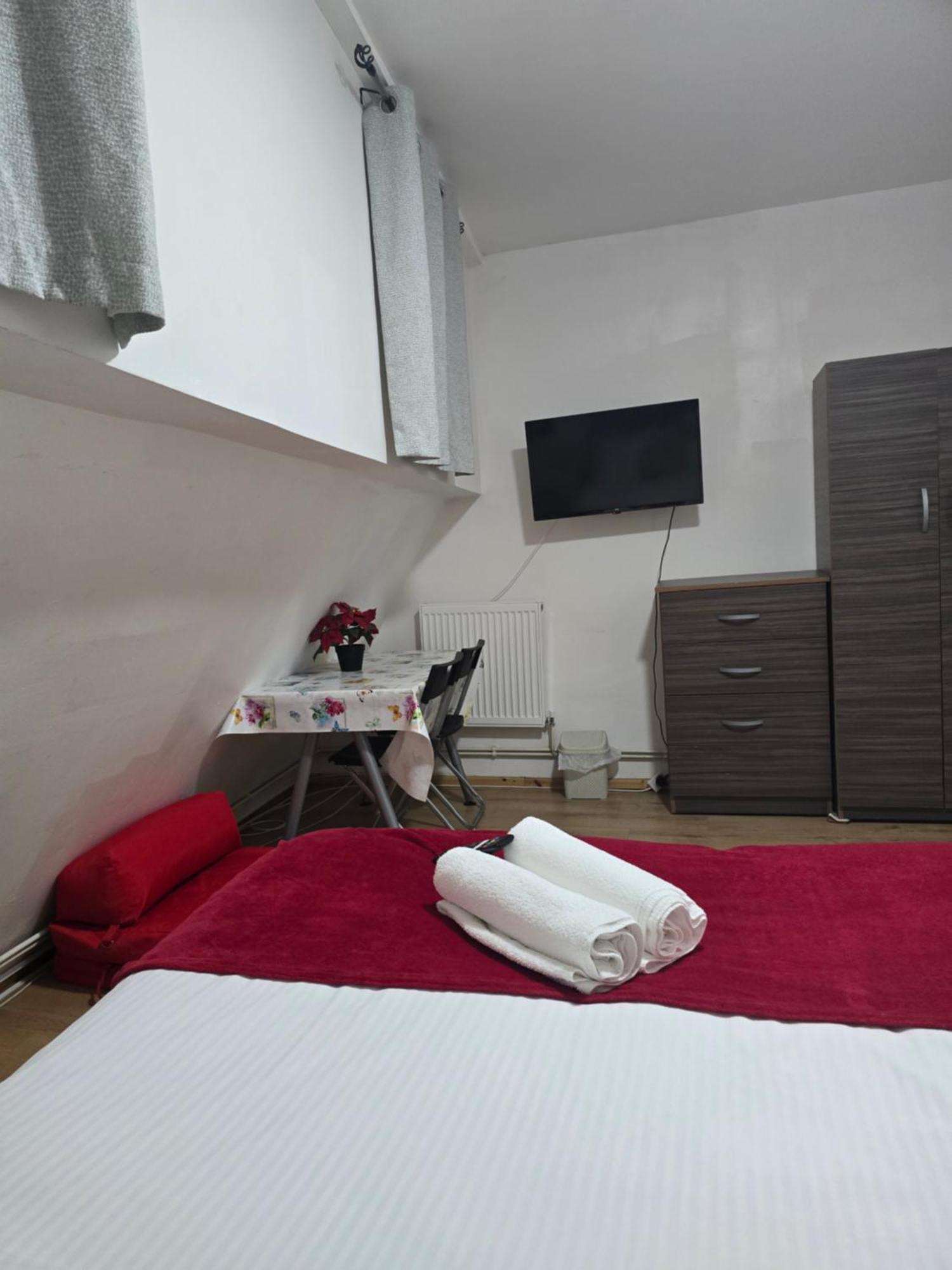 Tower Bridge Roomzzzz * Londra