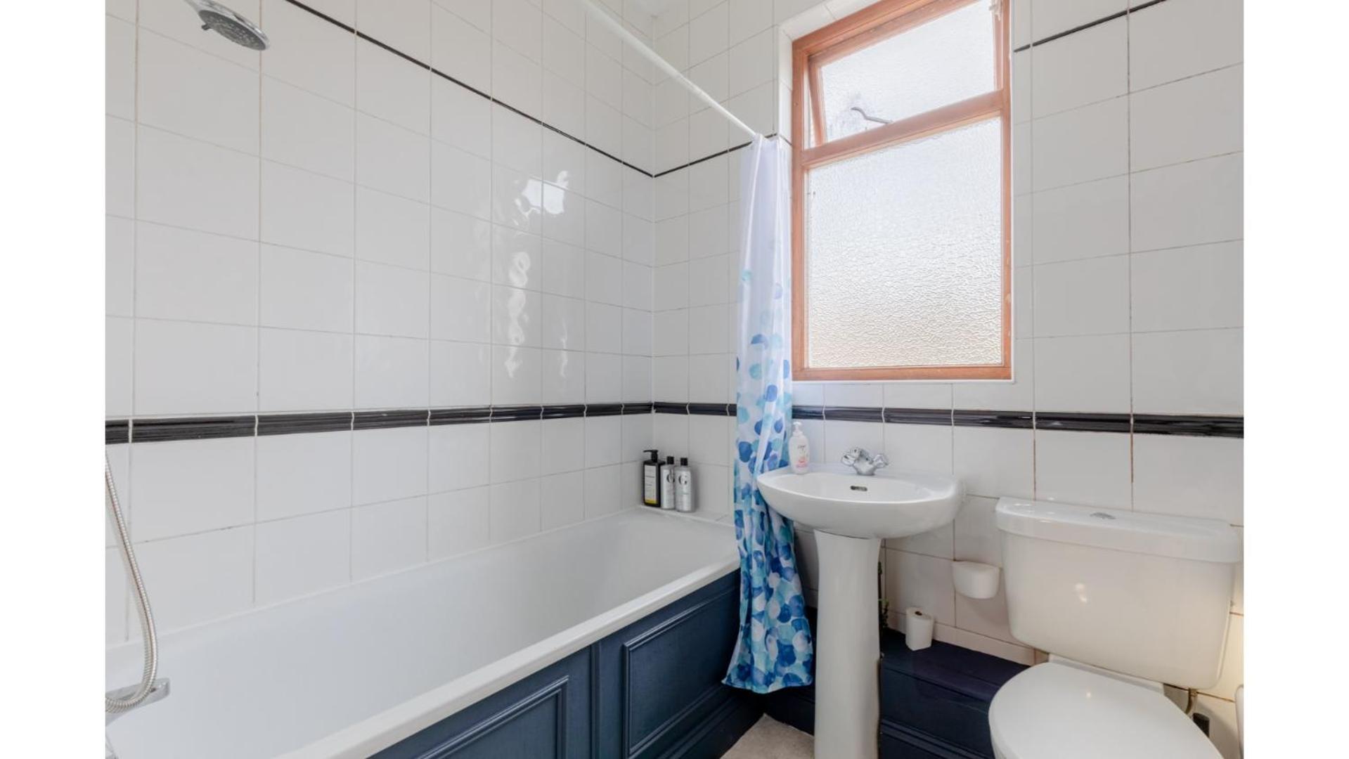 Spacious And Inviting 4bd Haggerston