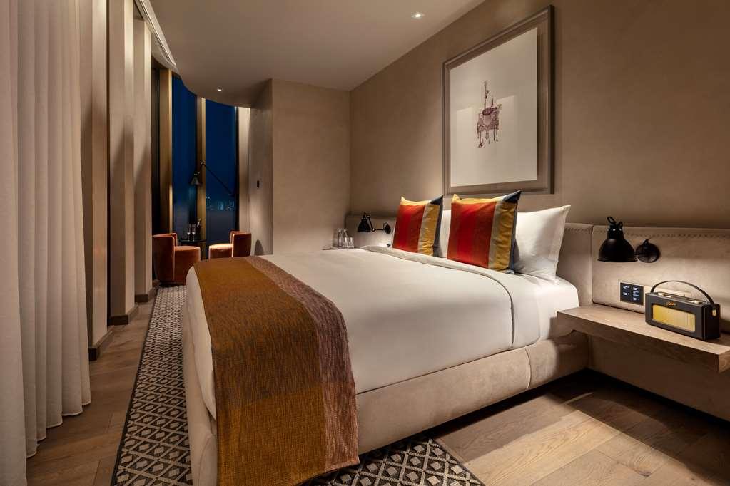 The Londoner 5*