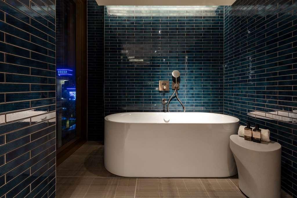 The Londoner 5* London