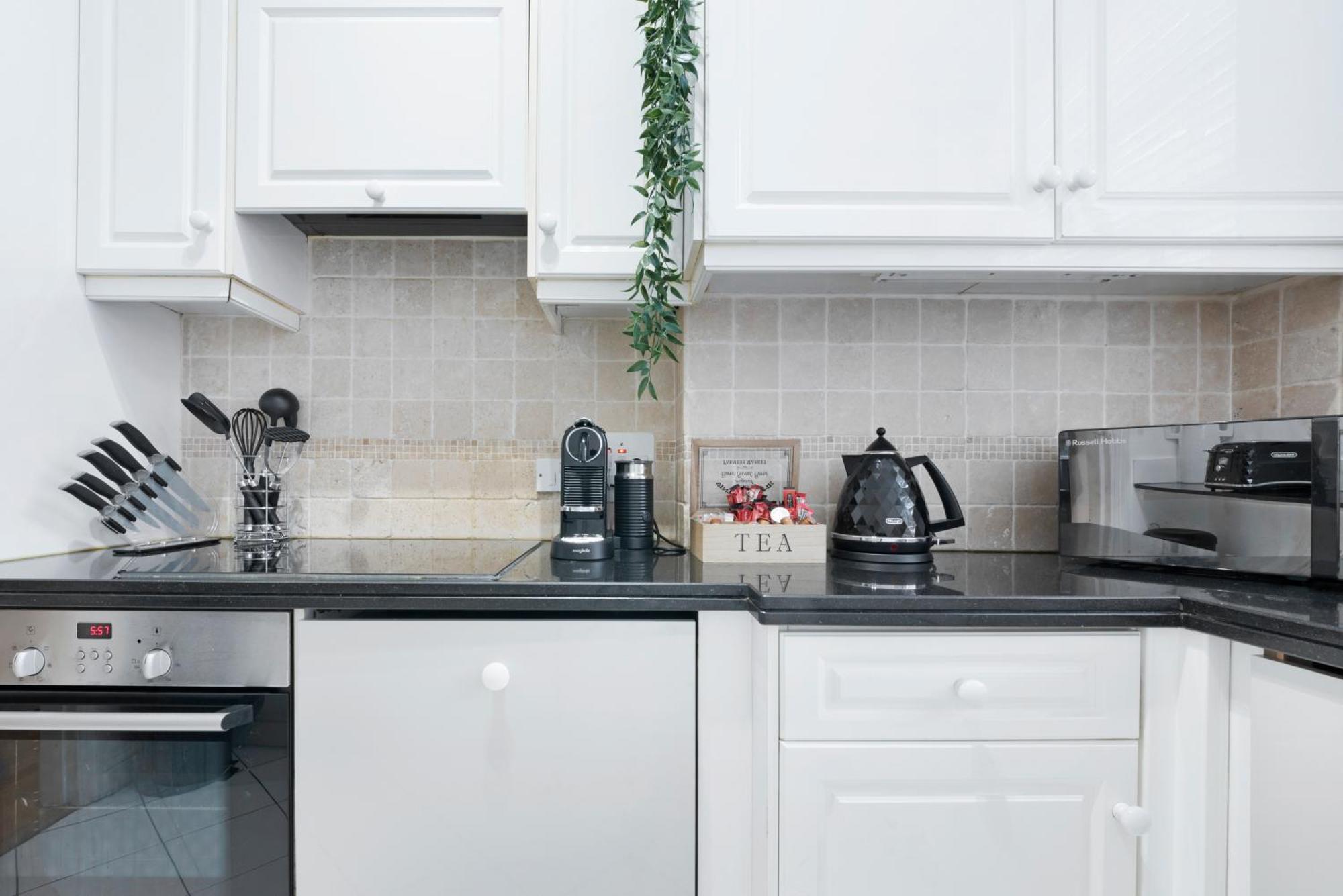 2 Bed Apartment- Mayfair 1 Appartement Londen
