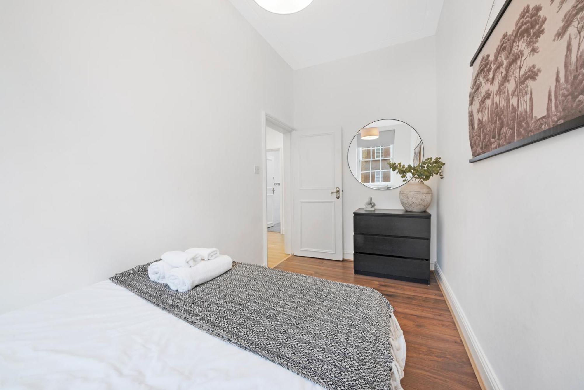 2 Bed Apartment- Mayfair 1 * Londen