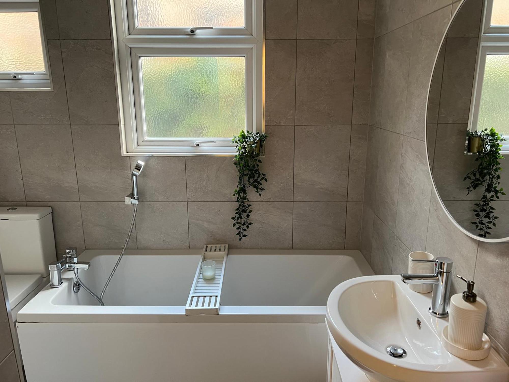 Cosy & Stylish - Boho 2 Bed Flat With Garden Appartamento *