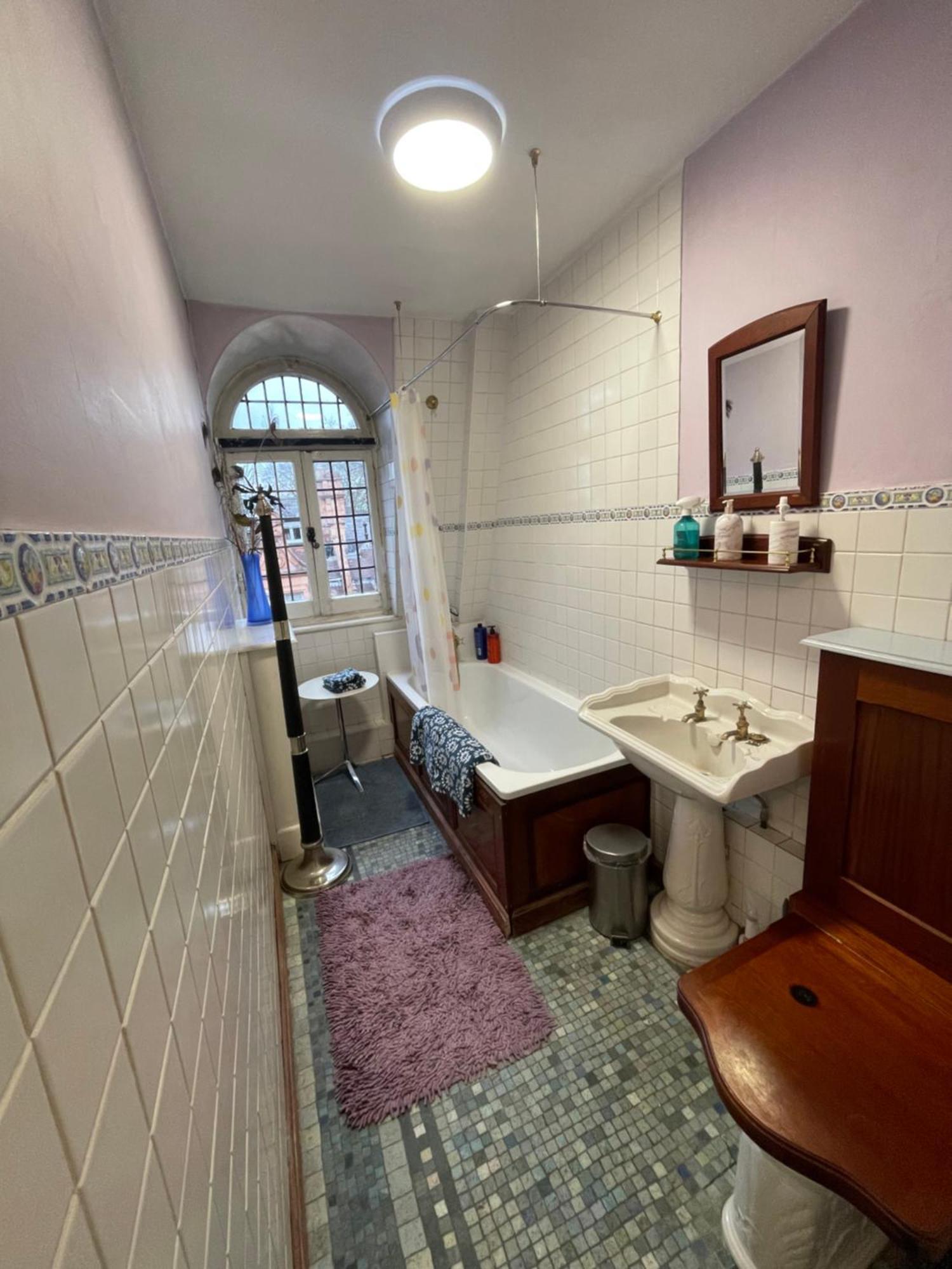 Stylish And Comfortable Double Bedroom In Mayfair Lägenhet