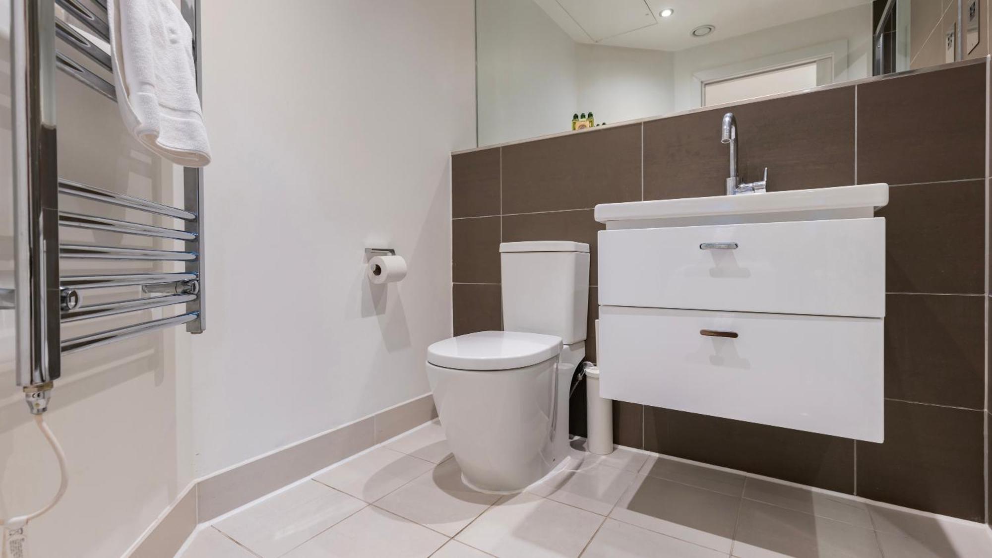Bank Serviced By Lovelystay Lejlighedshotel