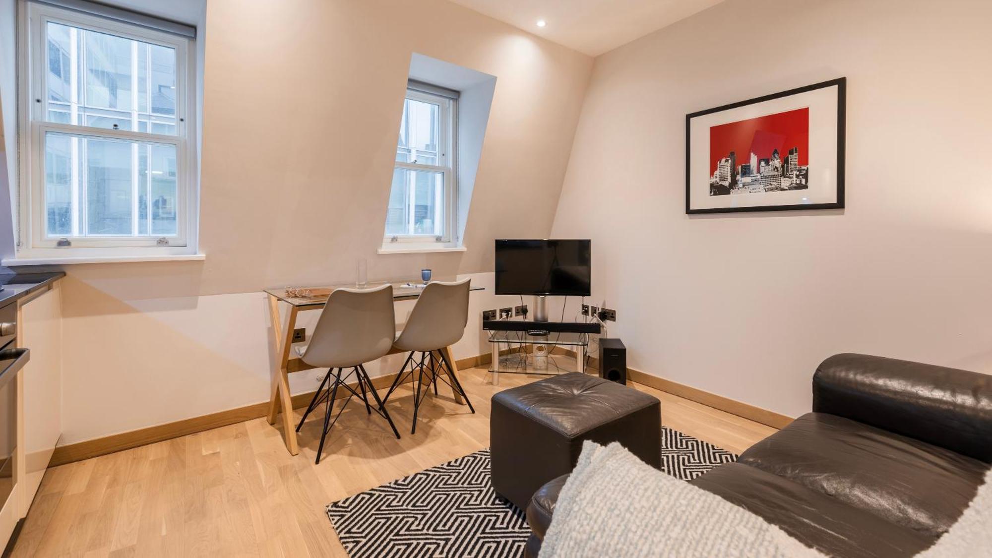 Bank Serviced By Lovelystay Lejlighedshotel