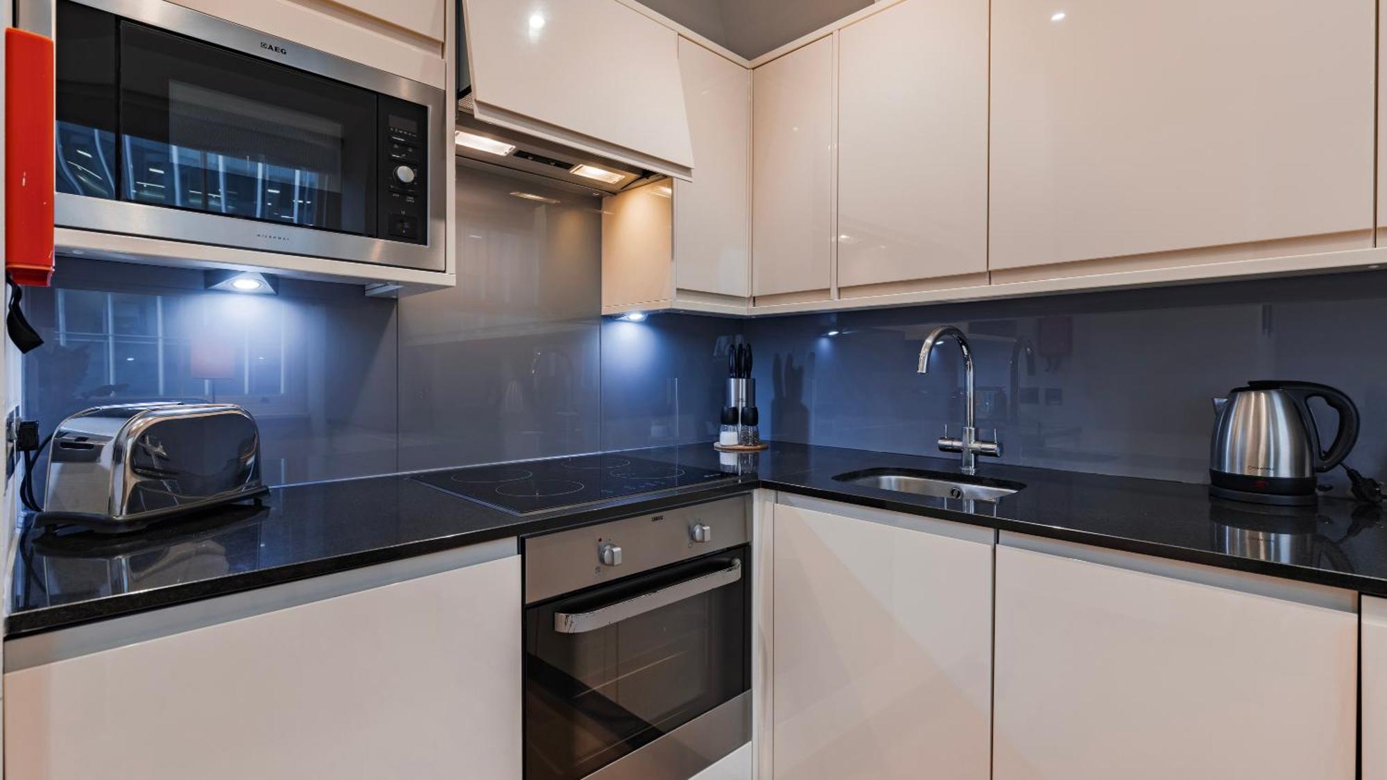 Bank Serviced By Lovelystay Lejlighedshotel *