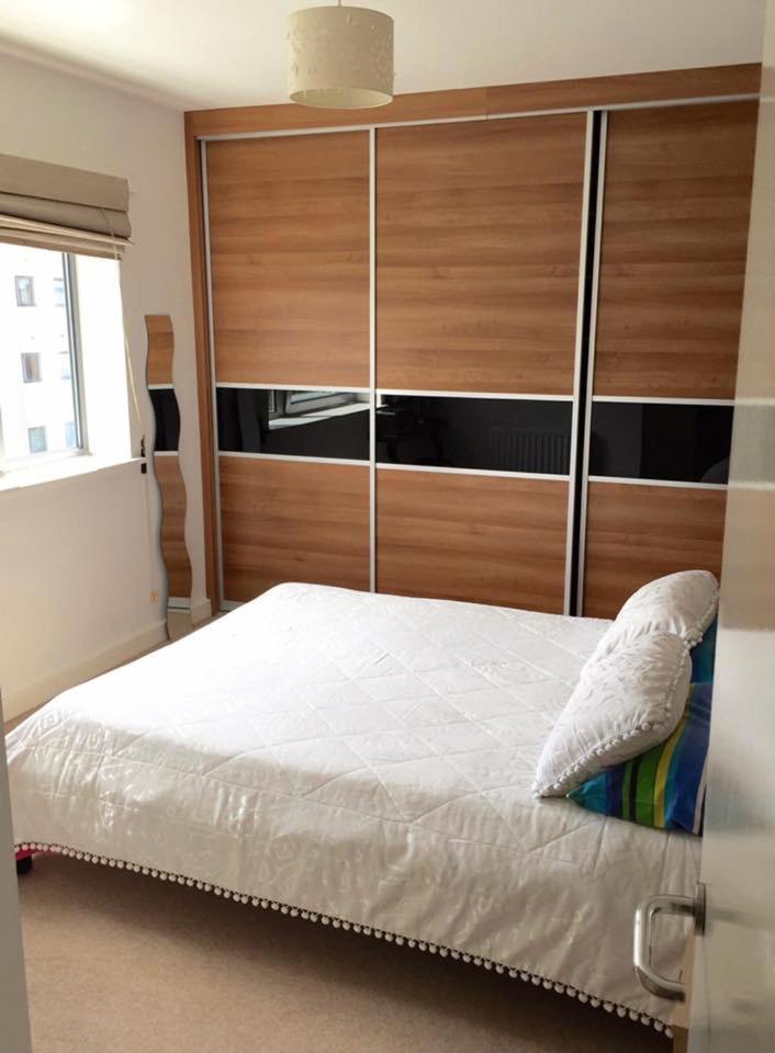 Modern Central Flat With A View, 2 Bett - O2, Excel, Perfect For Corporates, Contractors Apartment *