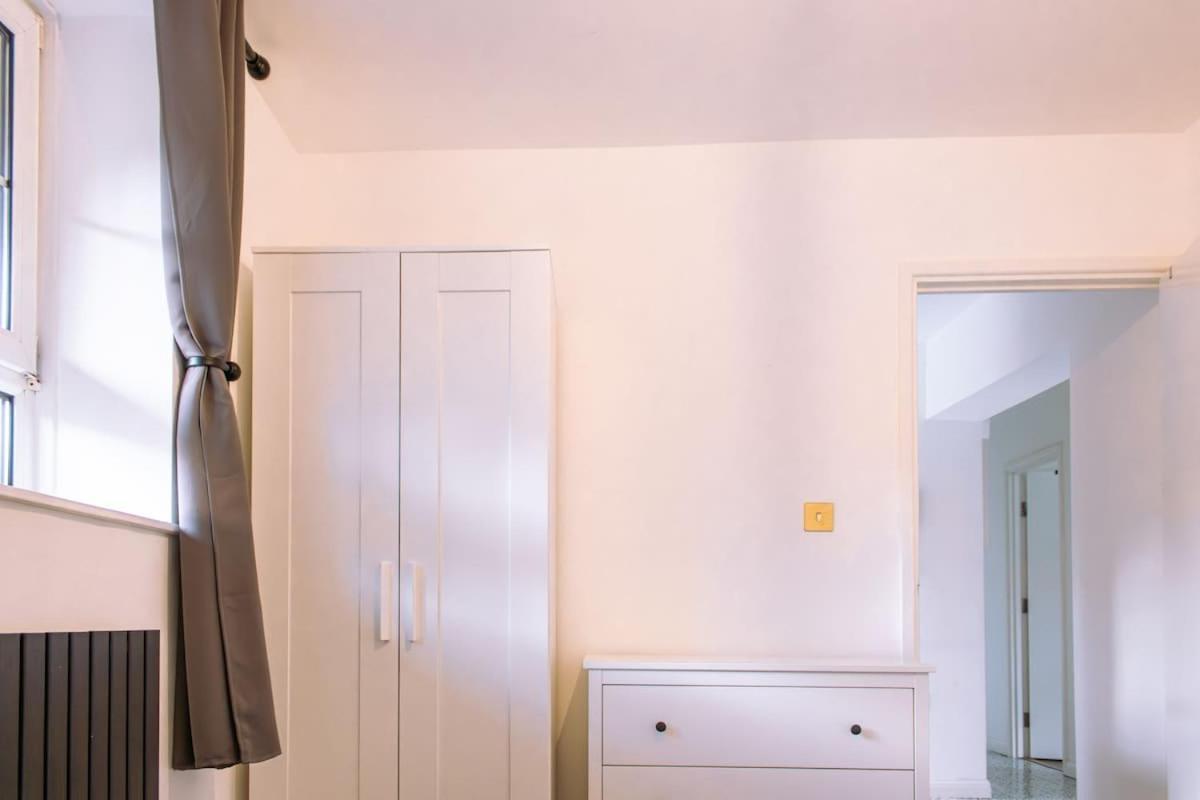 4-bedroom Flat Near Central, 2-min Walk To Metro Lejlighed