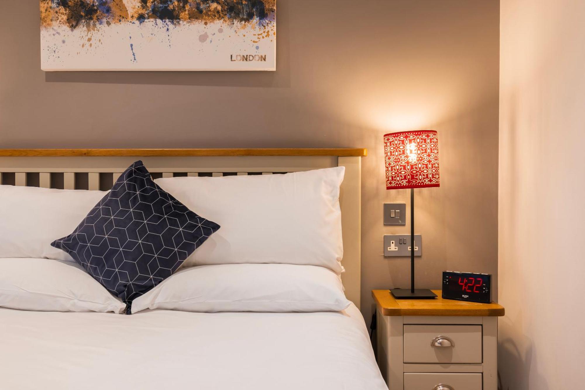 Barbican Serviced By Lovelystay * Londen