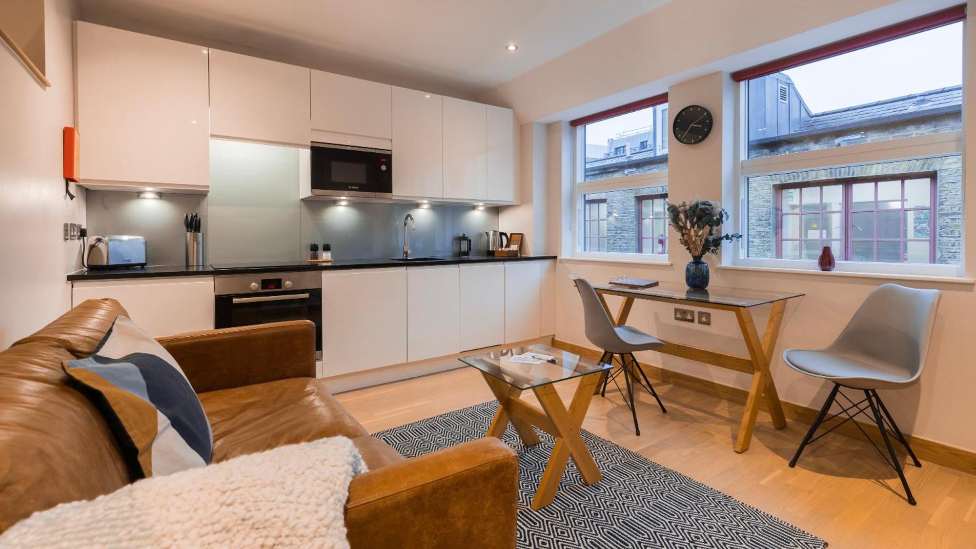 Barbican Serviced By Lovelystay * Londen