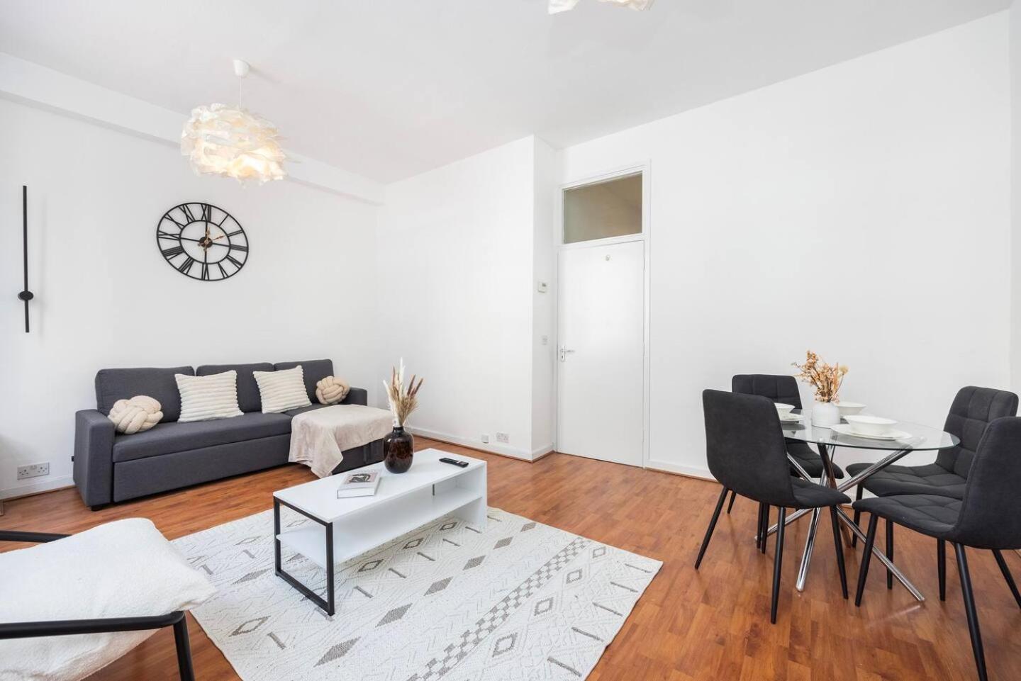 Feriehus Charming 1 Bedroom By Bridge