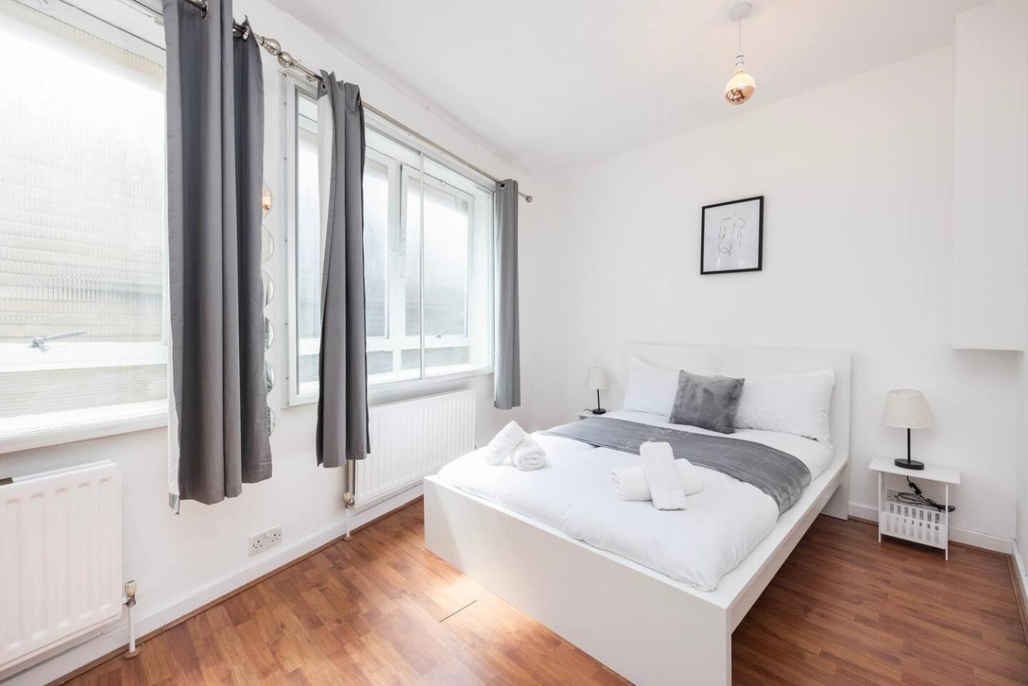 Charming 1 Bedroom By Bridge Feriehus *