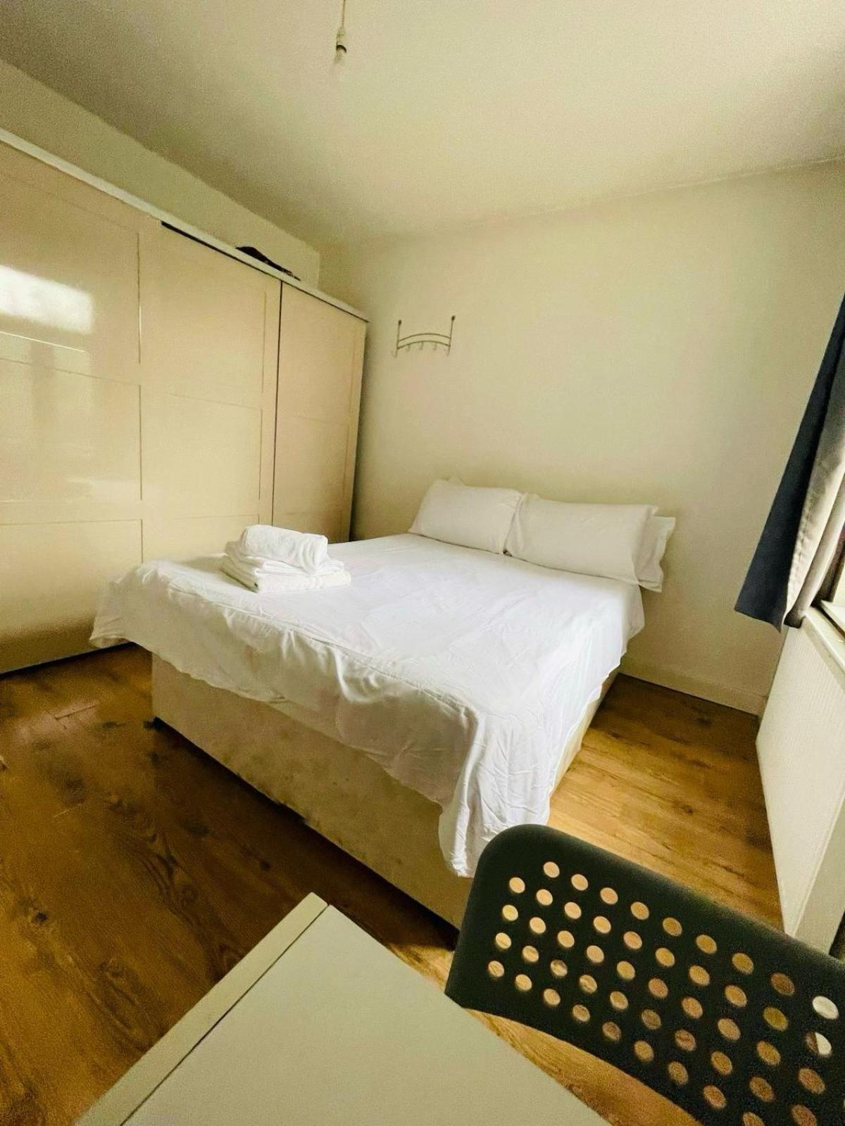 Double In A Specious House In Seven Sisters Privat bolig