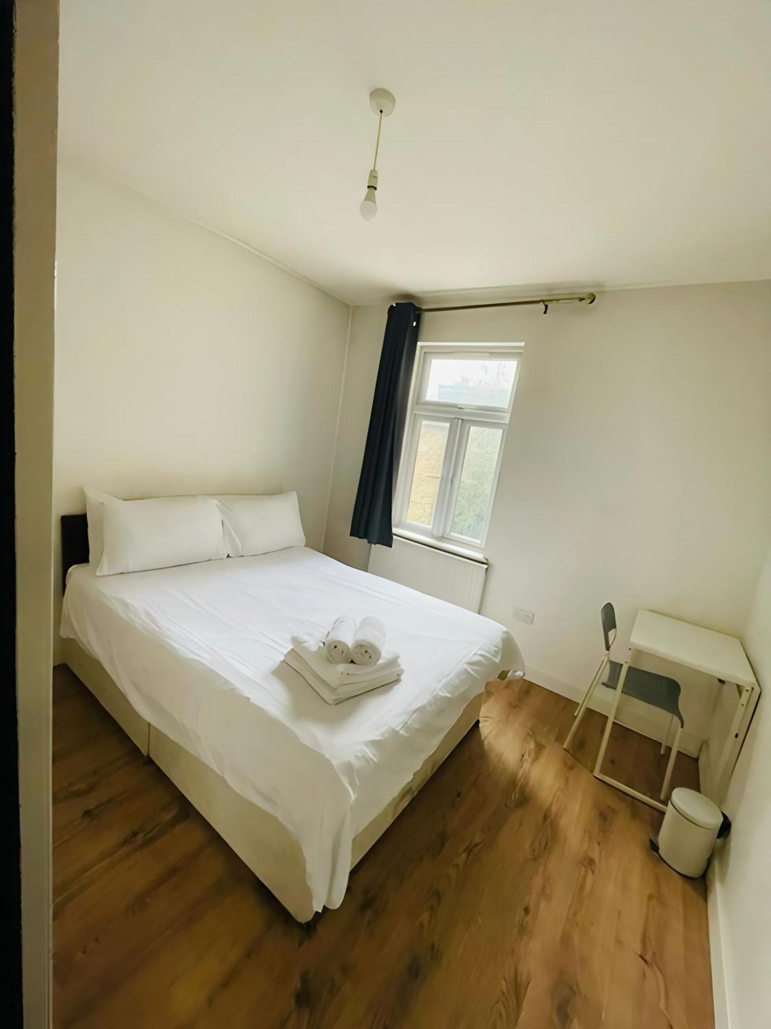 Double In A Specious House In Seven Sisters Privat bolig London