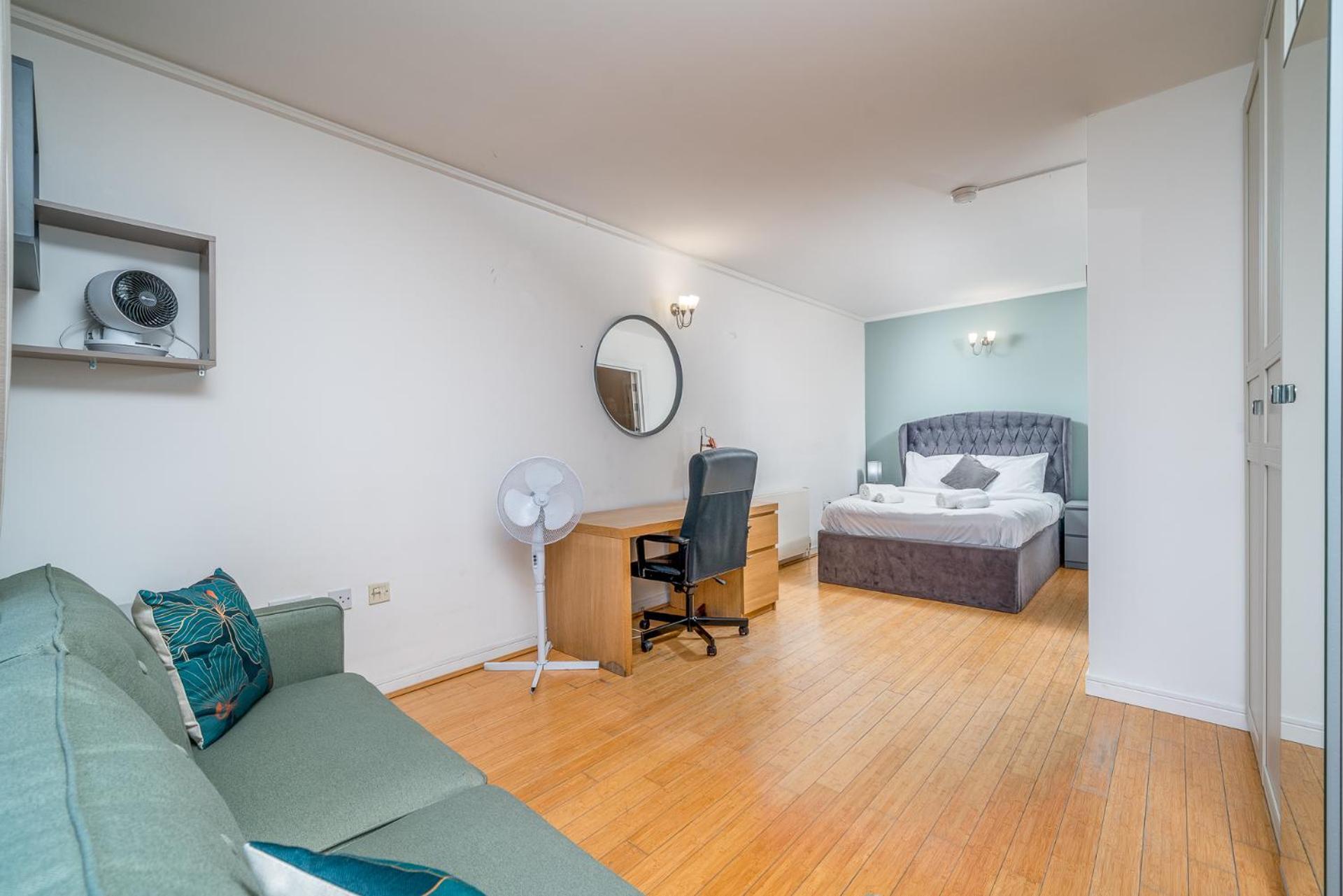 Lägenhet Lovely 3bd Flat, Parking, Sleeps Six Close To O2 London