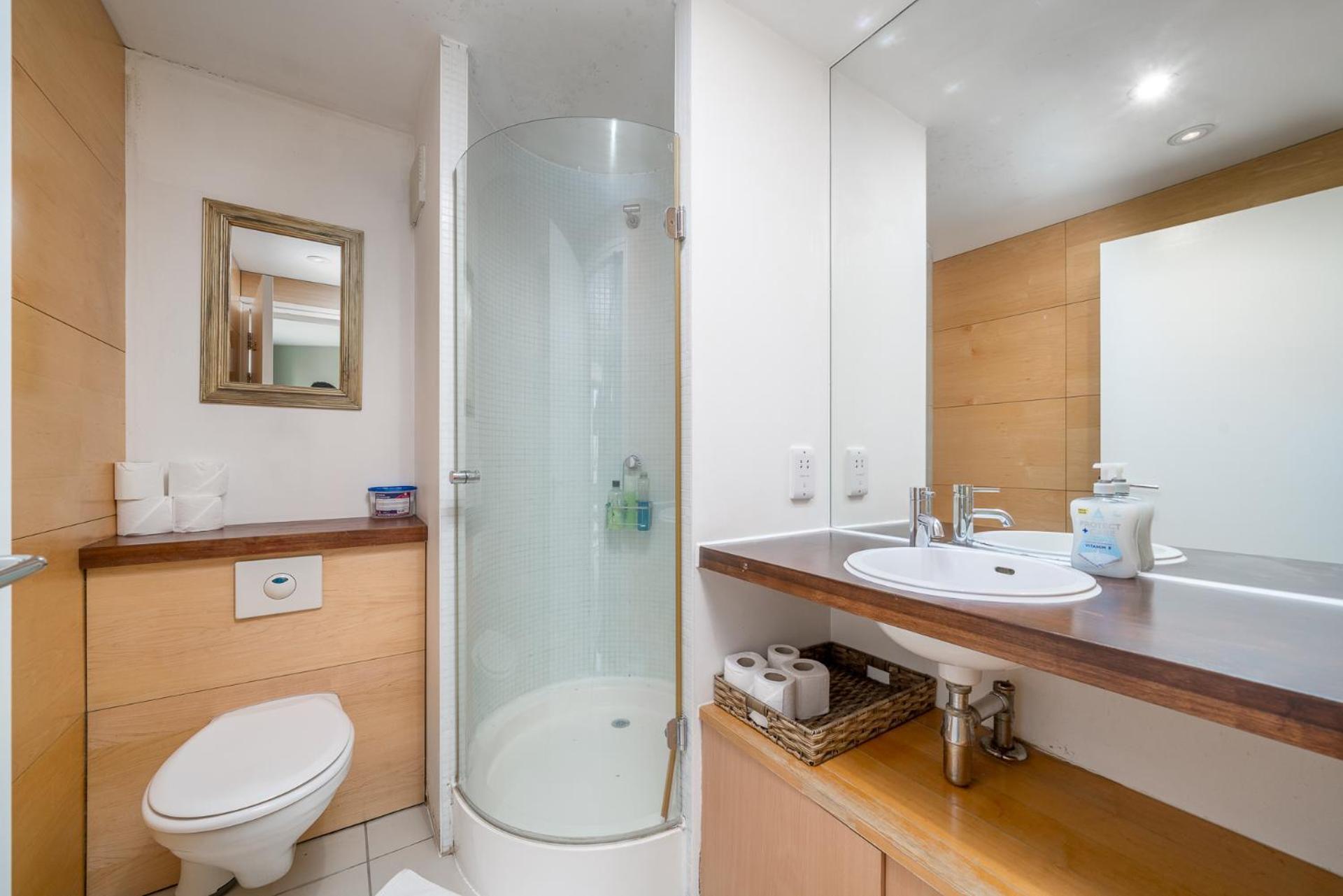 Lägenhet Lovely 3bd Flat, Parking, Sleeps Six Close To O2 London