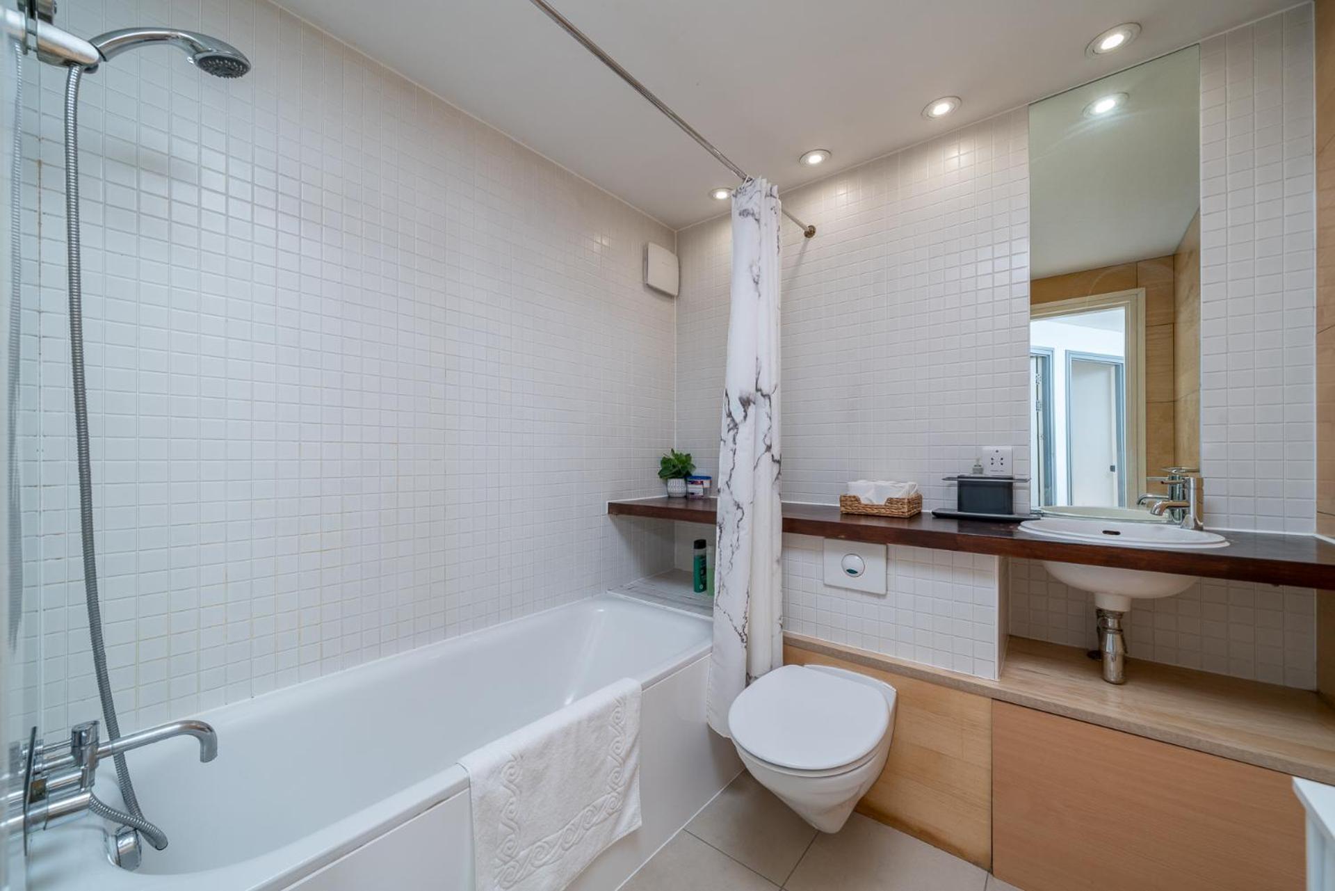 Lägenhet Lovely 3bd Flat, Parking, Sleeps Six Close To O2 *