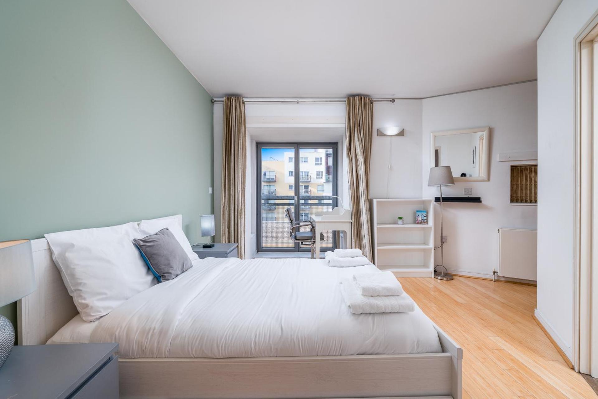 Lovely 3bd Flat, Parking, Sleeps Six Close To O2 Lägenhet *