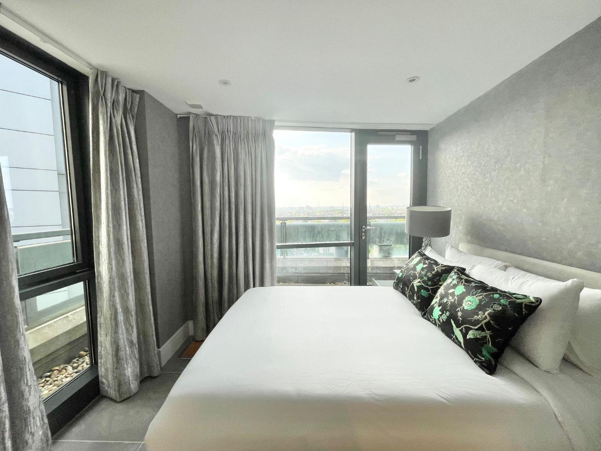 Beautiful 3 Bdr With Ac And Terrace In Paddington Leilighet