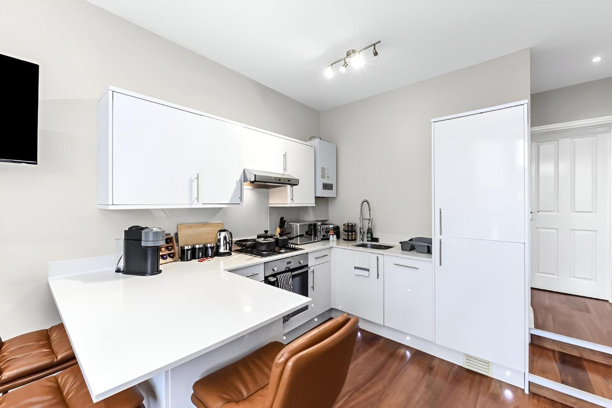 Leilighet Sleek & Stylish Urban Escape-ideal For 3! London