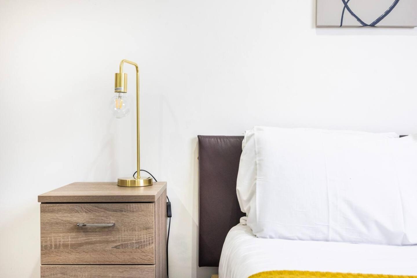 Chic Steps From Liverpool Street *