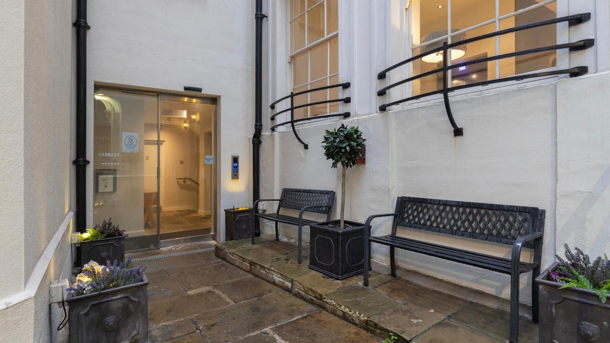 Lejlighedshotel Bank Serviced By Lovelystay