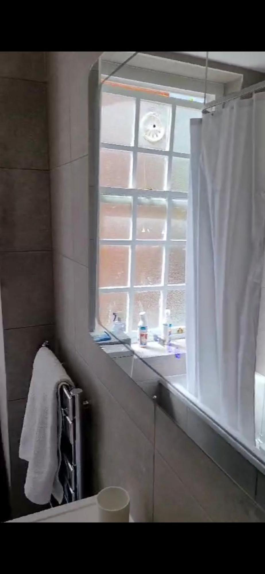 Flat One Bed Apartment *