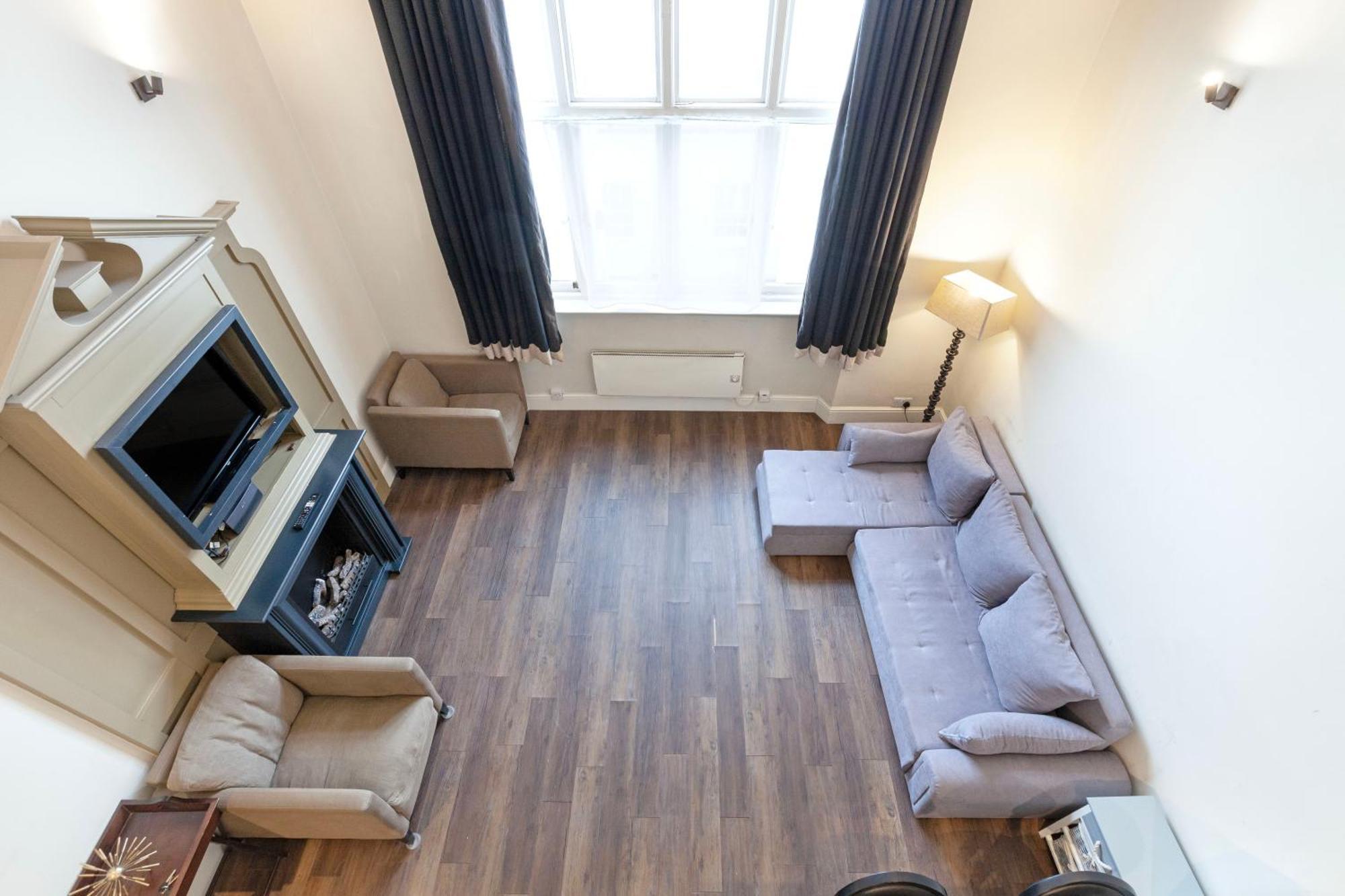 Luxury One Bedroom Mezzanine In Paddington Lejlighed London