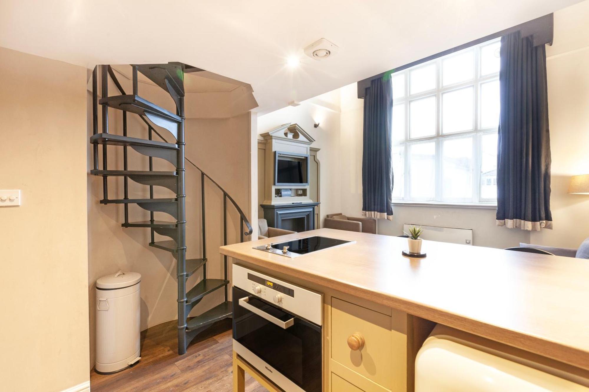 Luxury One Bedroom Mezzanine In Paddington Lejlighed *
