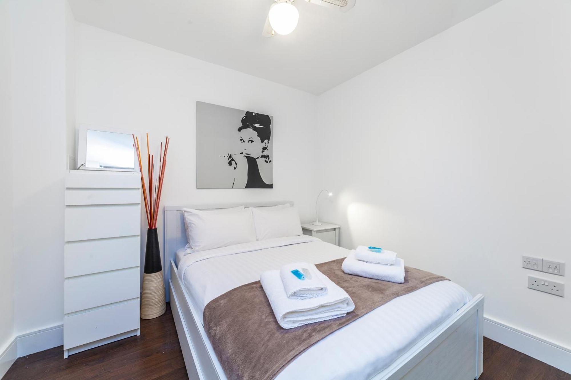 Chic Sun-filled 1 Bdr With Private Terrace Leilighet