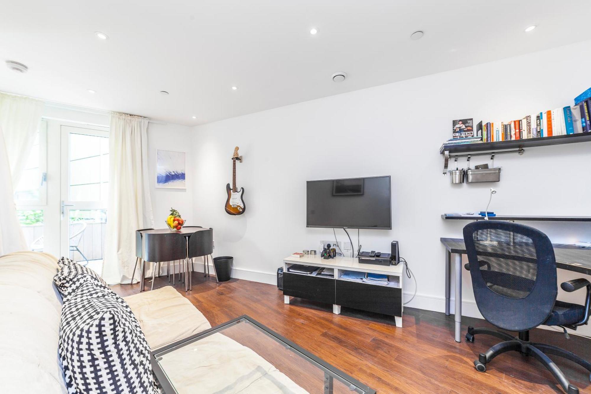 Chic Sun-filled 1 Bdr With Private Terrace Leilighet London
