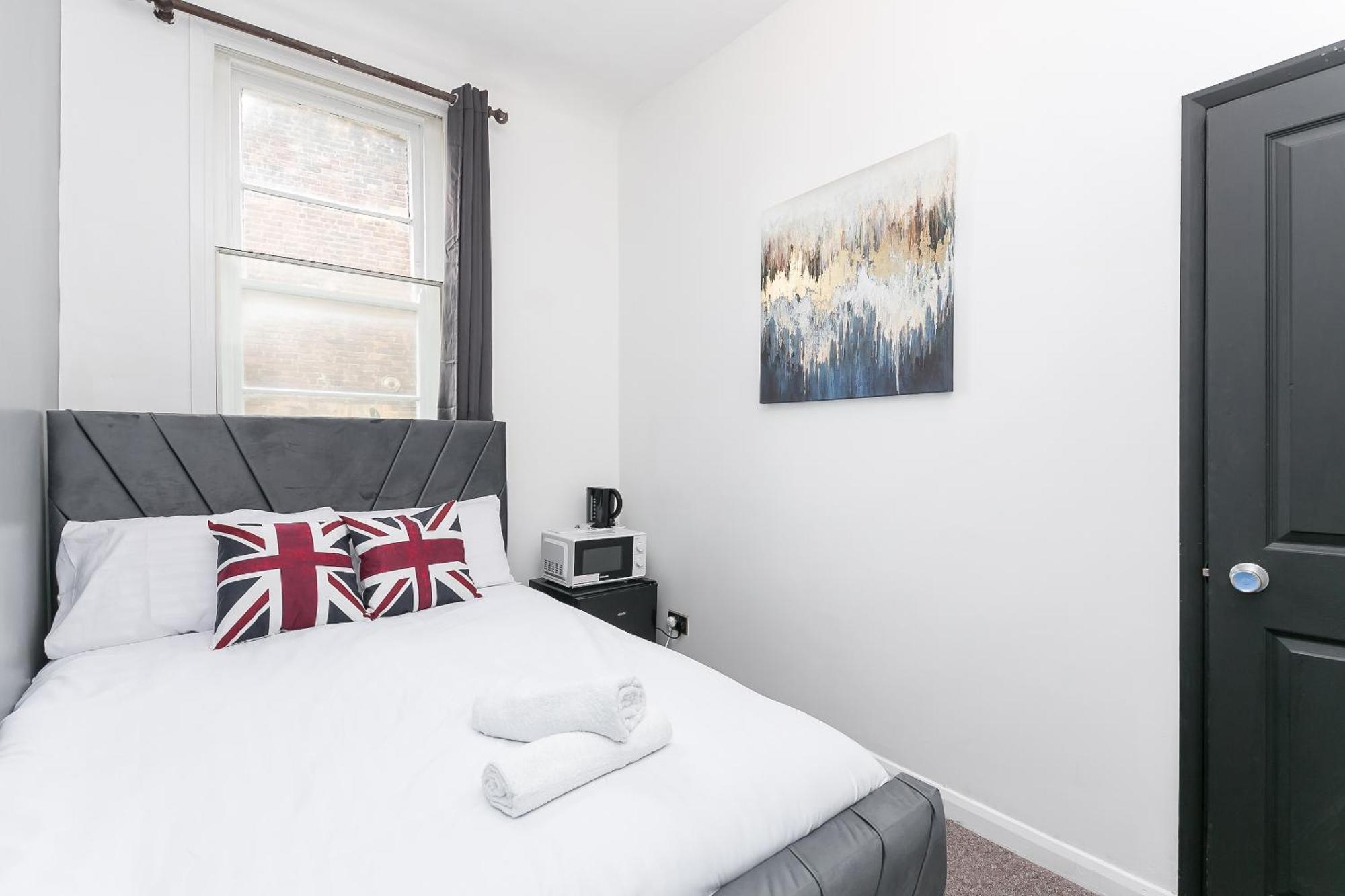 King Cross Collective - By Aura London