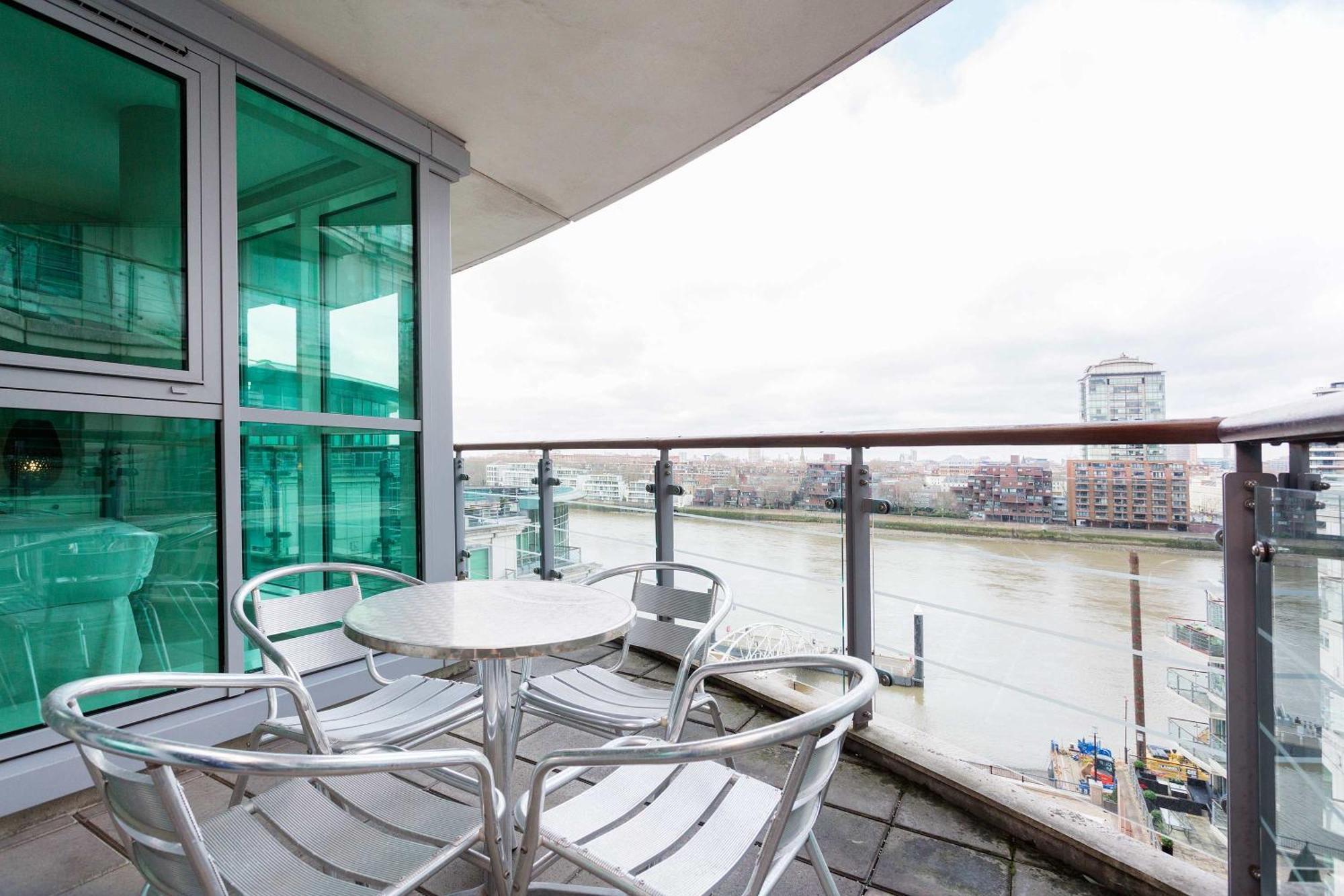 Veeve - River Views From Vauxhall Leilighet