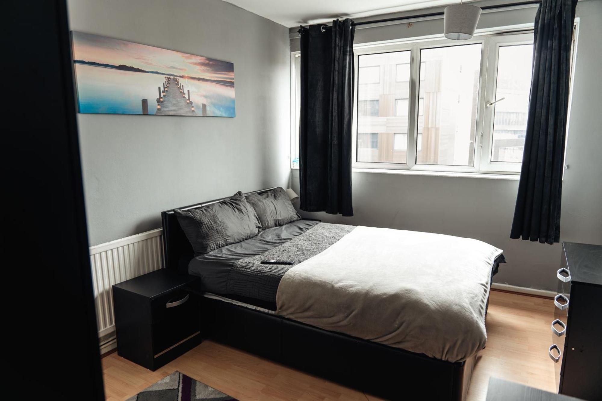 Shard View 2 Bed Entire Flat Apartment *