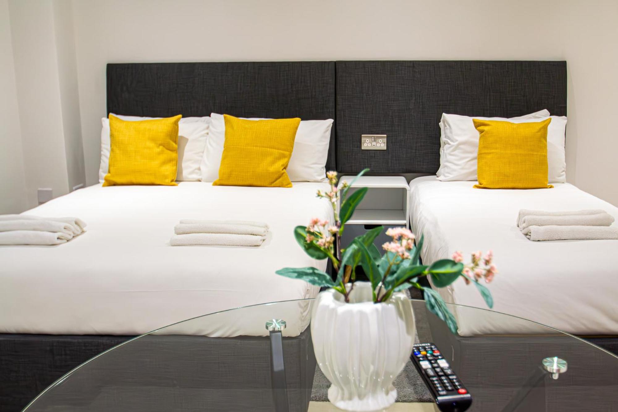 Apartment Imperial Court London