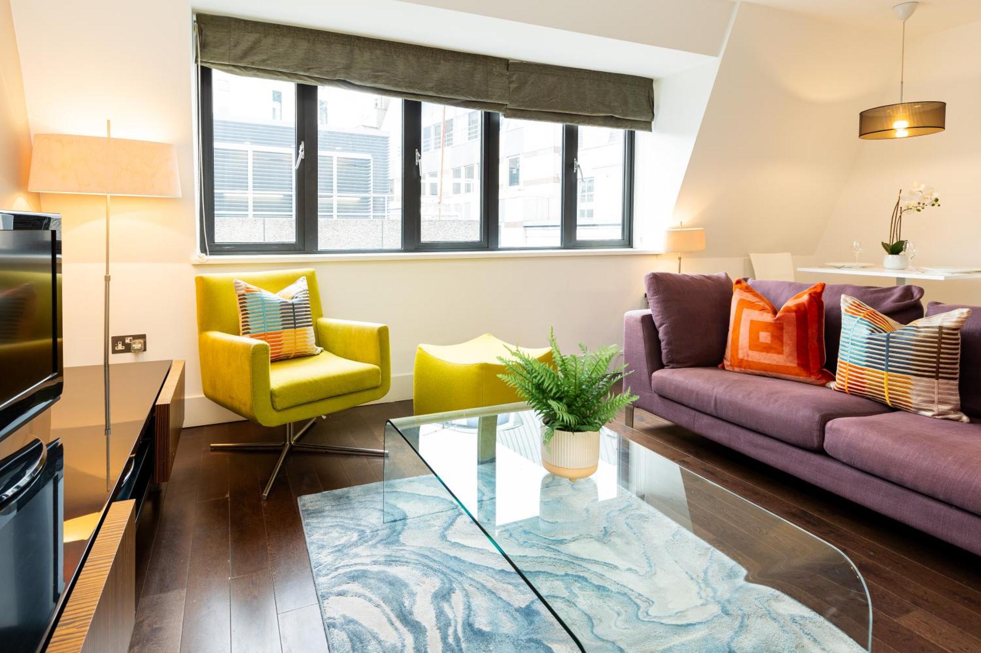 Comfortable 1br, 2 Mins From Monument Station! Lägenhet London